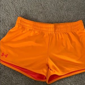 Under Armour short
